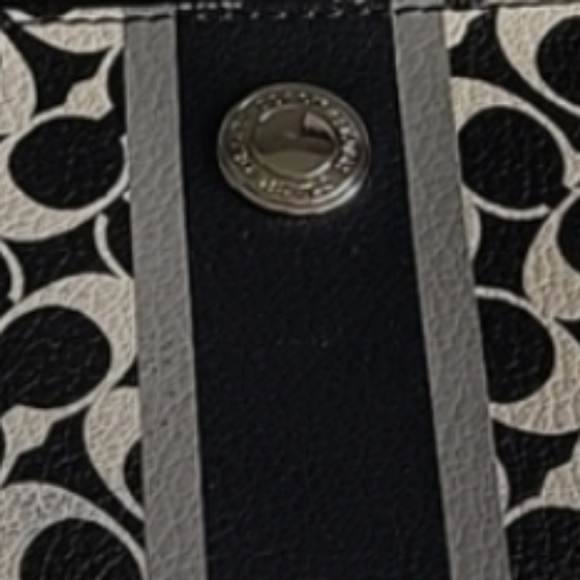 Coach Wristlet Classic Black White Lt Blue Satin Int Pre Loved H 4"x W 6" VGUC - Picture 2 of 6